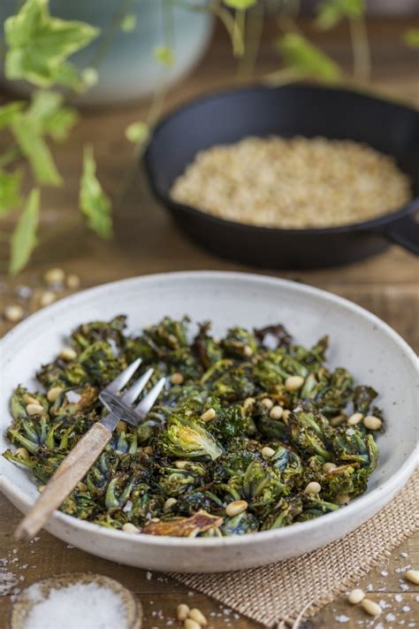 Roasted flower sprouts (kalettes) with pine nuts • Electric Blue Food