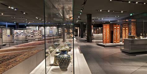 Blurring of Cultures at Louvre's Islamic Art Wing - The New York Times