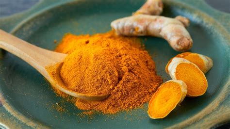 12 Serious Side Effects of Turmeric