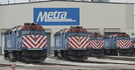 Metra to start building 2 new Chicago stations after getting state ...