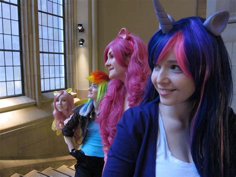 My Little Pony Cosplay: A day in Canterlot – RandomTuesday