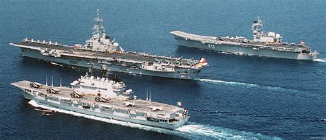 FS Foch R-99 aircraft carrier French Navy Marine Nationale