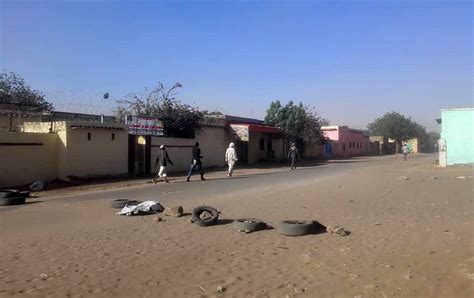 Sudan: Locals trapped inside as bodies lie in streets after Darfur ...