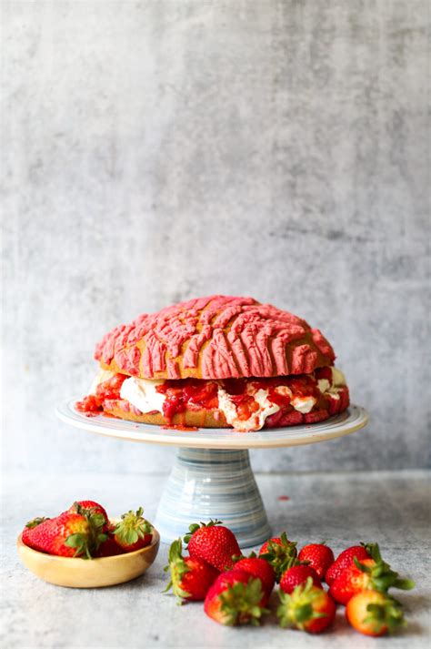 Concha Cake with Whipped Cream and Macerated Strawberries - Sweet Life