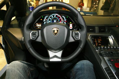 Lamborghini Veneno Interior 360 View - Lamborghini Veneno LP750 interior speed display view ...