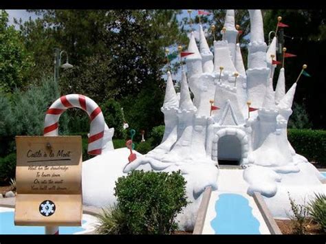 DISNEY MINI GOLF WINTER SUMMERLAND - YouTube