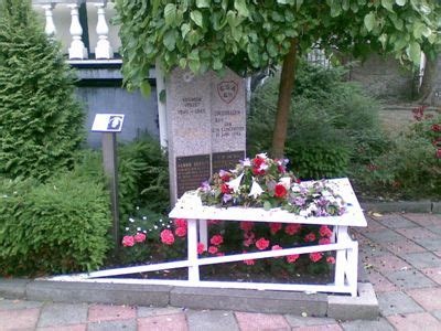 Achtergrondartikelen van Hannie Schaft Monument - Zaandam - TracesOfWar.nl