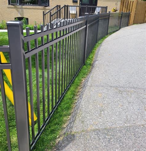 Aluminum Picket Fence Panels - Aluminum Horizontal Slat Fence