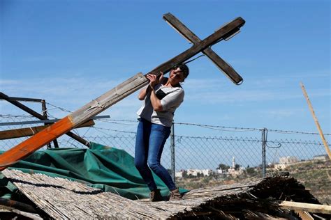 Palestinians protest as Israeli bulldozers clear land | MorungExpress | morungexpress.com