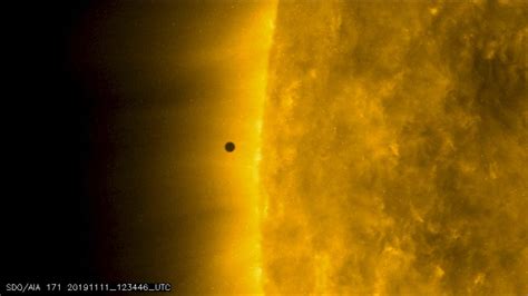 Mercury spotted passing between Sun & Earth in rare 30-year event