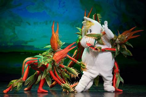 Trailer and other sneak peeks of the ballet Comet in Moominland - Moomin