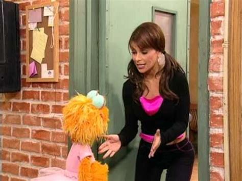 Sesame Street: Zoe's Dance Moves - Clip | Sesame street muppets, Sesame street, Discovery kids