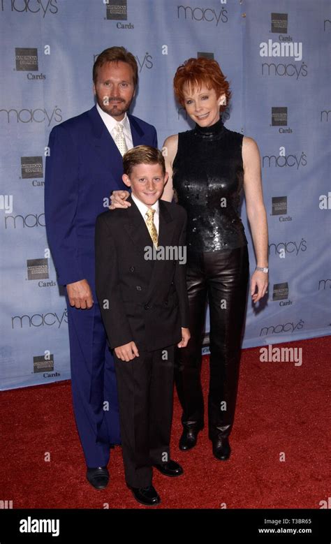 Reba mcentire and son hi-res stock photography and images - Alamy