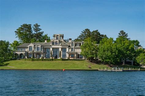 Boating Lake Martin Alabama- The Complete Guide