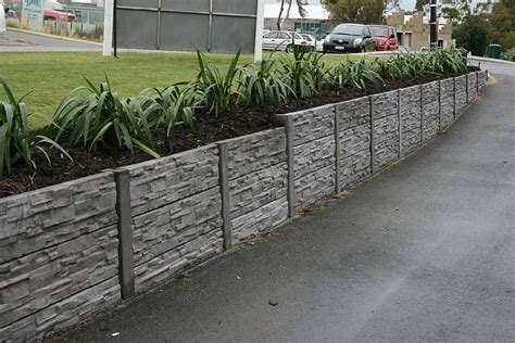 Panel & Post - Stone Range - Bradford Retaining | Landscaping retaining walls, Backyard ...