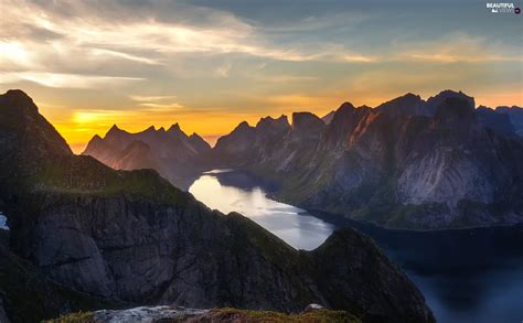 Moskenesoya Island, Lofoten, lake, Kirkefjorden Fjord, Norway, Mountains, Sunrise - Beautiful ...