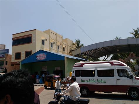 Indian Temple Timings: Alamelu Mangapuram - tiruchanur padmavathi temple