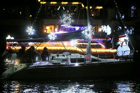 After 111 years, Newport Beach still loves a boat parade - Los Angeles ...