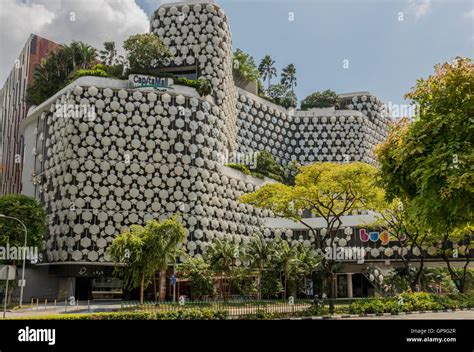 Capital mall shopping center Singapore Stock Photo - Alamy