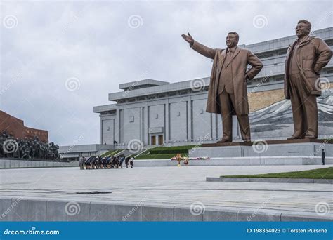 Statues Of Kim Il Sung And Kim Jong Il In Pyongyang, Northern Korea ...