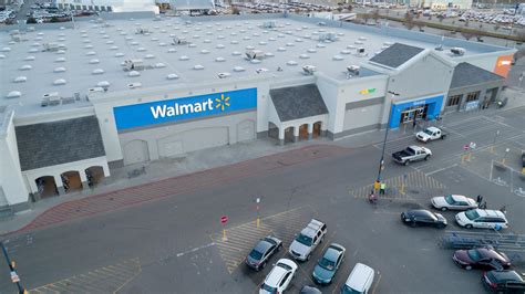 Who Owns Walmart? (Is Walmart Owned By China?) - AisleofShame.com