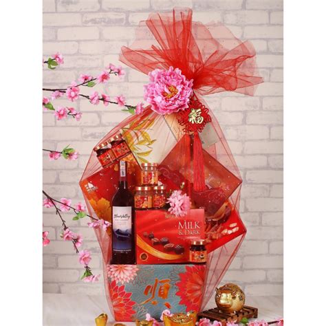 Chinese New Year Hamper 2021 GOLDEN YEAR (West Malaysia Delivery Only) | Giftr - Malaysia's ...