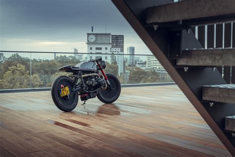 Retrofuture: A BMW R80 RT Cafe Racer by Moto Adonis