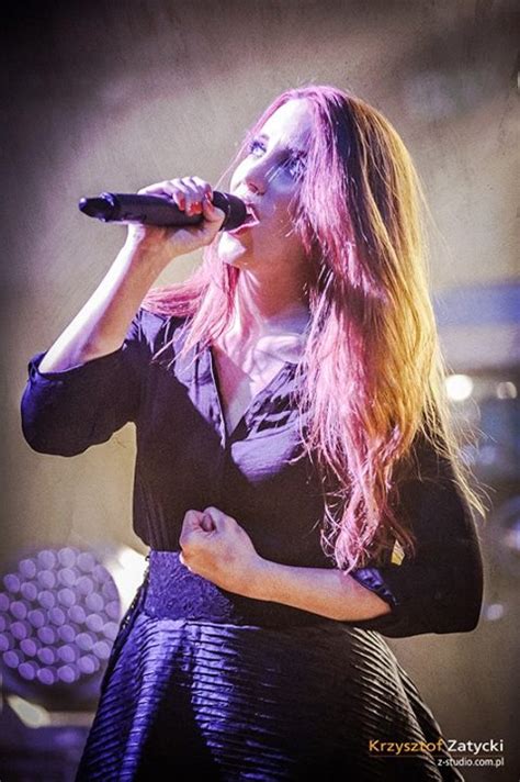 Simone Simons, Live performance @Germany 2015 - Simone Simons Photo ...