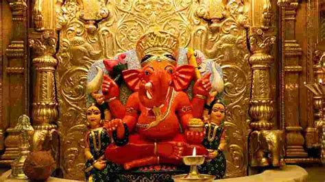 Mumbai: QR code must for darshan at Siddhivinayak temple on March 2 ...