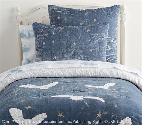 HARRY POTTER™ Hedwig Bedspread | pottery barn kids UK | Pottery barn kids, Harry potter bedroom ...