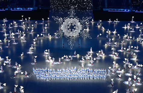 Snowflake-themed performances captivate spectators - Chinadaily.com.cn