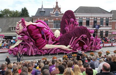 A parade in the Netherlands celebrates Vincent van Gogh with giant floats made of flowers ...