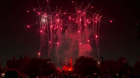 PHOTOS, VIDEO: Short but Sweet Star Wars: Celebrate the Nite Fireworks Show at Disneyland After ...