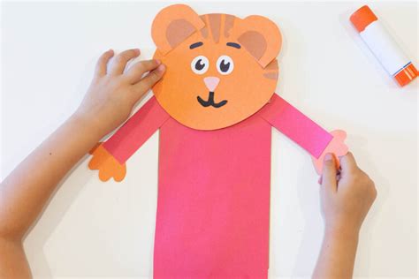 Make a Puppet: Daniel Tiger, Miss Elaina, and… | PBS KIDS for Parents