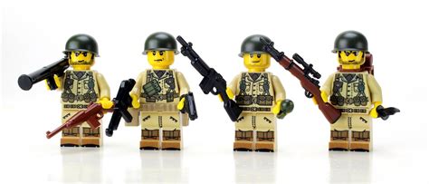 WW2 U.S. Army Soldiers Complete Squad Made With Real LEGO® Minifigures