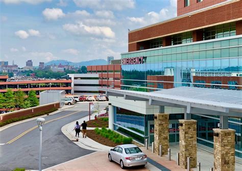 Patients, staff challenge quality of care at Mission Hospital under HCA management | Mountain Xpress