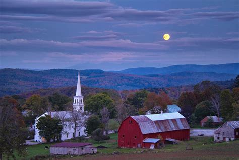 Carol's View Of New England: Moon rise over Peacham VT, and Martin's ...