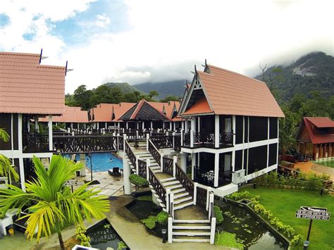 Paya Beach Spa & Dive Resort in Tioman Island | Best Rates & Deals on Orbitz