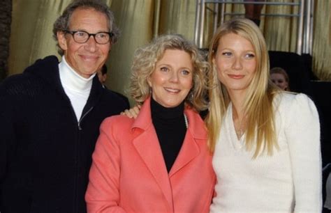 Gwyneth Paltrow family: siblings, parents, children, husband