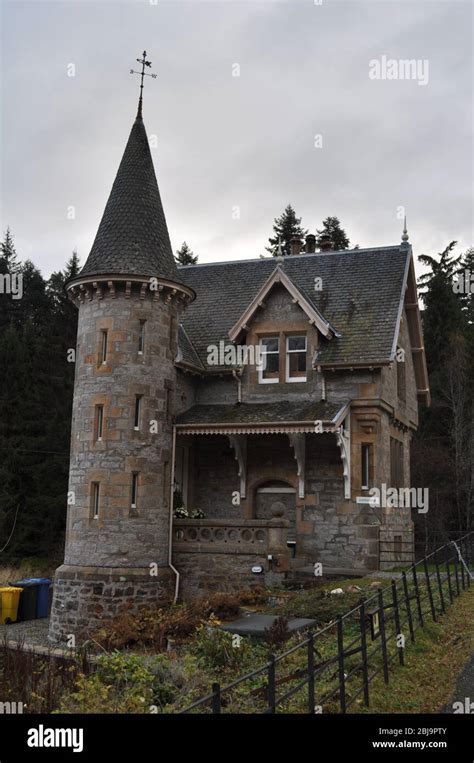 Gatehouse to Ardverikie Estate, Kinloch Laggan, Newtonmore, Scotland Stock Photo - Alamy