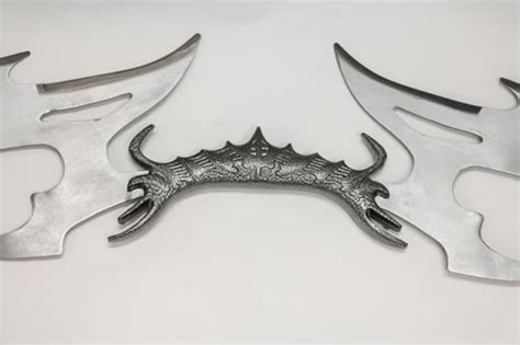 Klingon Bat'leth (new style) - £99.99 - Dragon Reborn