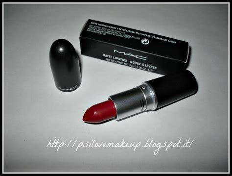ps: I Love Make Up: MAC Russian Red Lipstick Review & Swatches