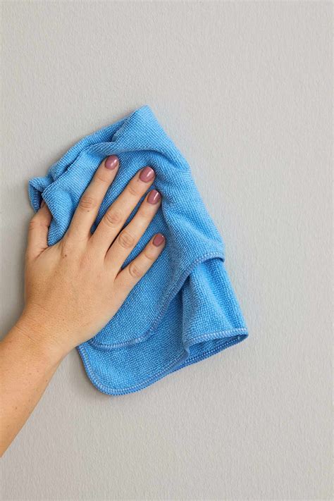 Your Complete Guide to Getting Rid of Bathroom Mold