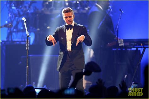 Justin Timberlake: Super Bowl 2013 Party Performance (Video): Photo ...