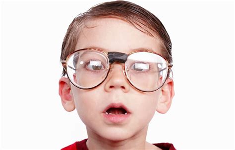 Do Your Kid Needs Glasses? Tips Before You Buy