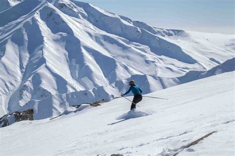 Best Gulmarg Skiing Tour Packages - Pan India Tours