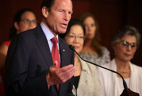 Richard Blumenthal & Vietnam Service: 5 Fast Facts