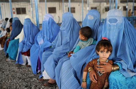 The Taliban de facto authorities order Afghan women to cover their faces in public - The Indian Wire