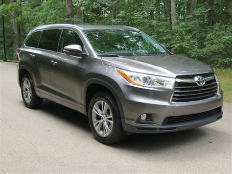 Versatile Crossover: 2014 Toyota Highlander XLE — Auto Trends Magazine