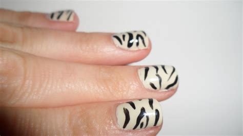 Nailificent: Zebra print nail art